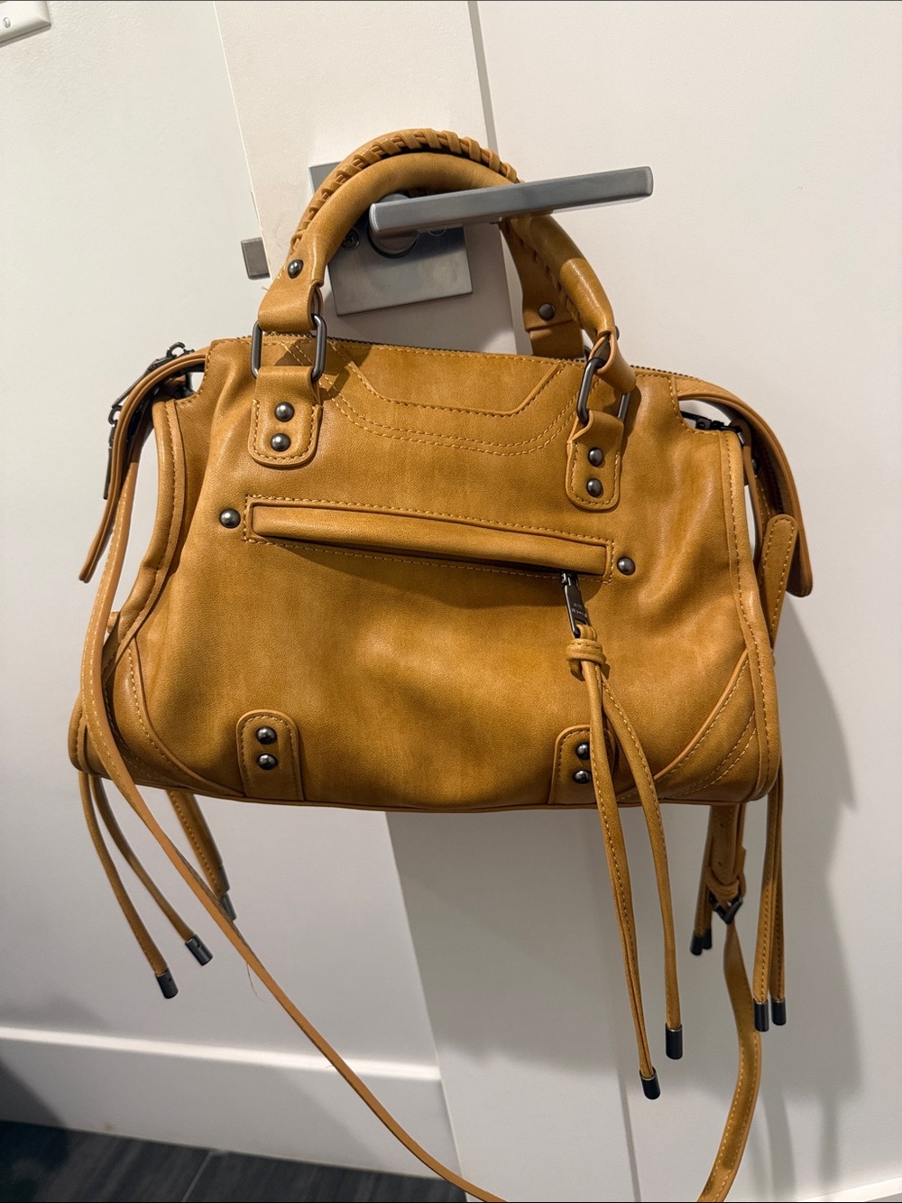 NEW! Steve Madden Riggs handbag/crossbody. Tags removed. Retails for $99